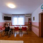 Prostor za odmor i druženje korisnika u domu za starije