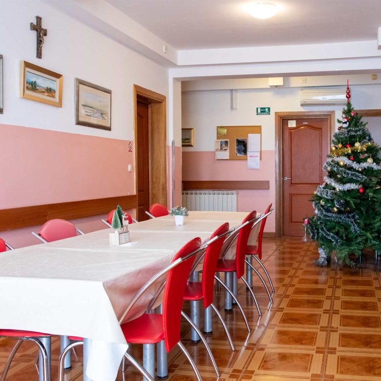 blagavaonica u domu za starije u Zagrebu u božićnom uređenju